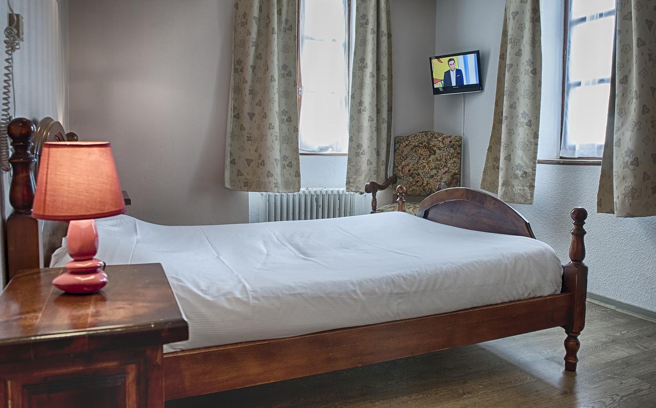 Logis Hotel De France La Cote-Saint-Andre المظهر الخارجي الصورة